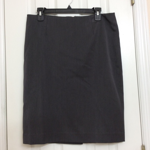 Anne Klein Dresses & Skirts - 🔥 Anne Klein Dark Gray Skirt Size 8